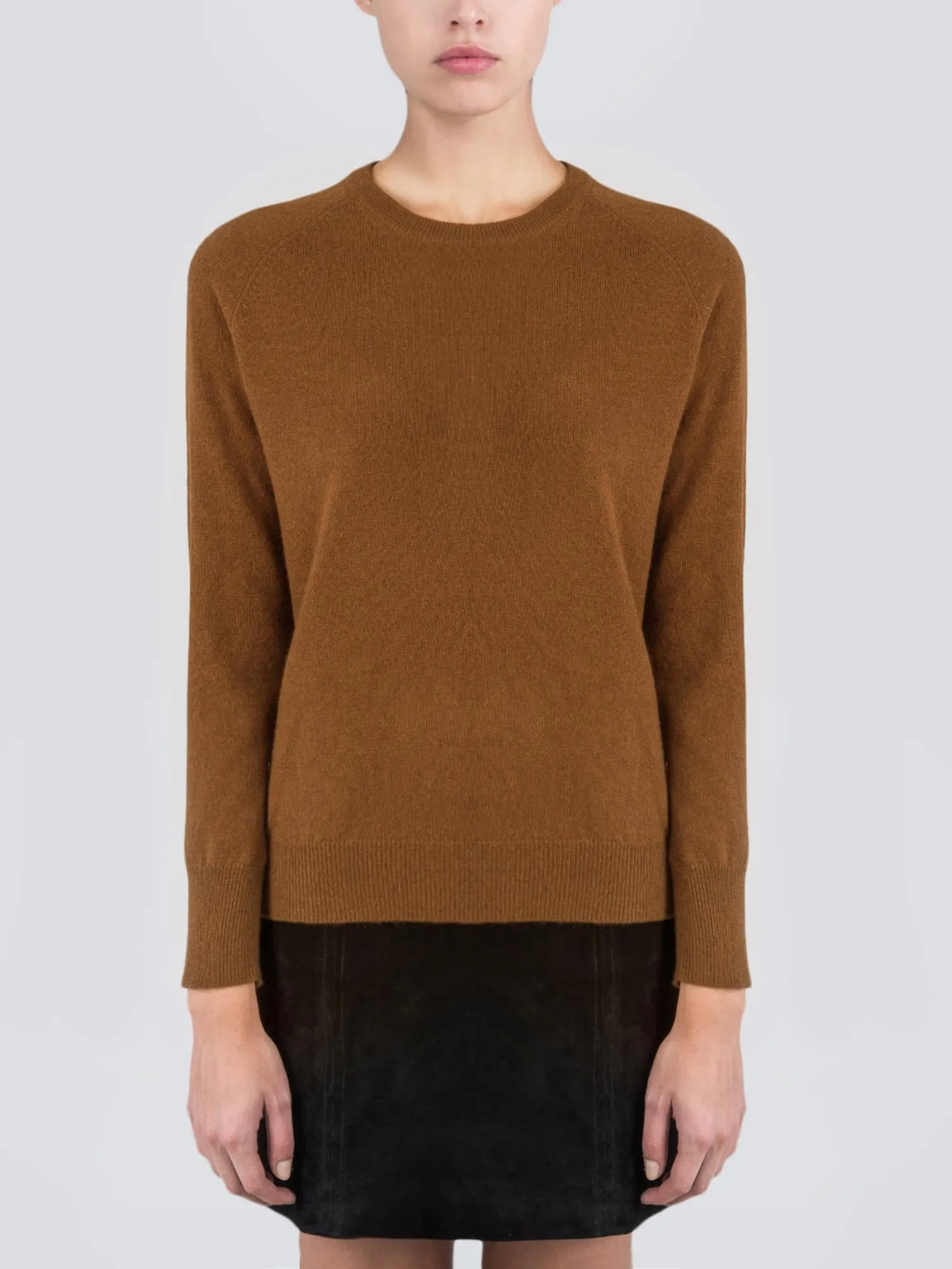 Classic Crew Neck Sweater_Deep Camel