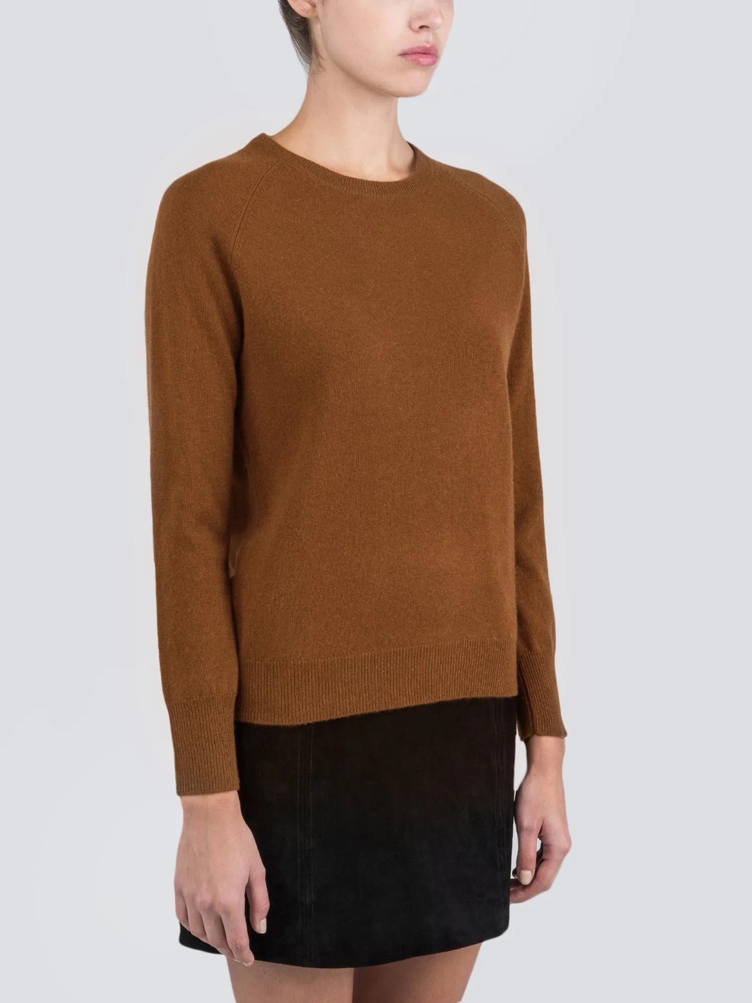 Classic Crew Neck Sweater_Deep Camel