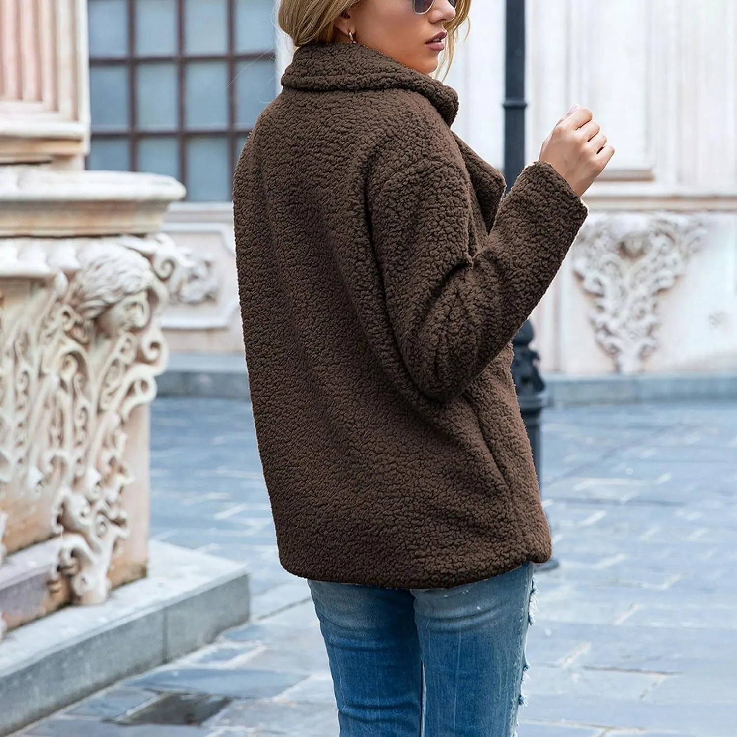 Sherpa Jacket Women Button Down Fuzzy Fleece Jacket with Pockets Winter Casual Lapel Neck Faux Fur Coat Outerwear
