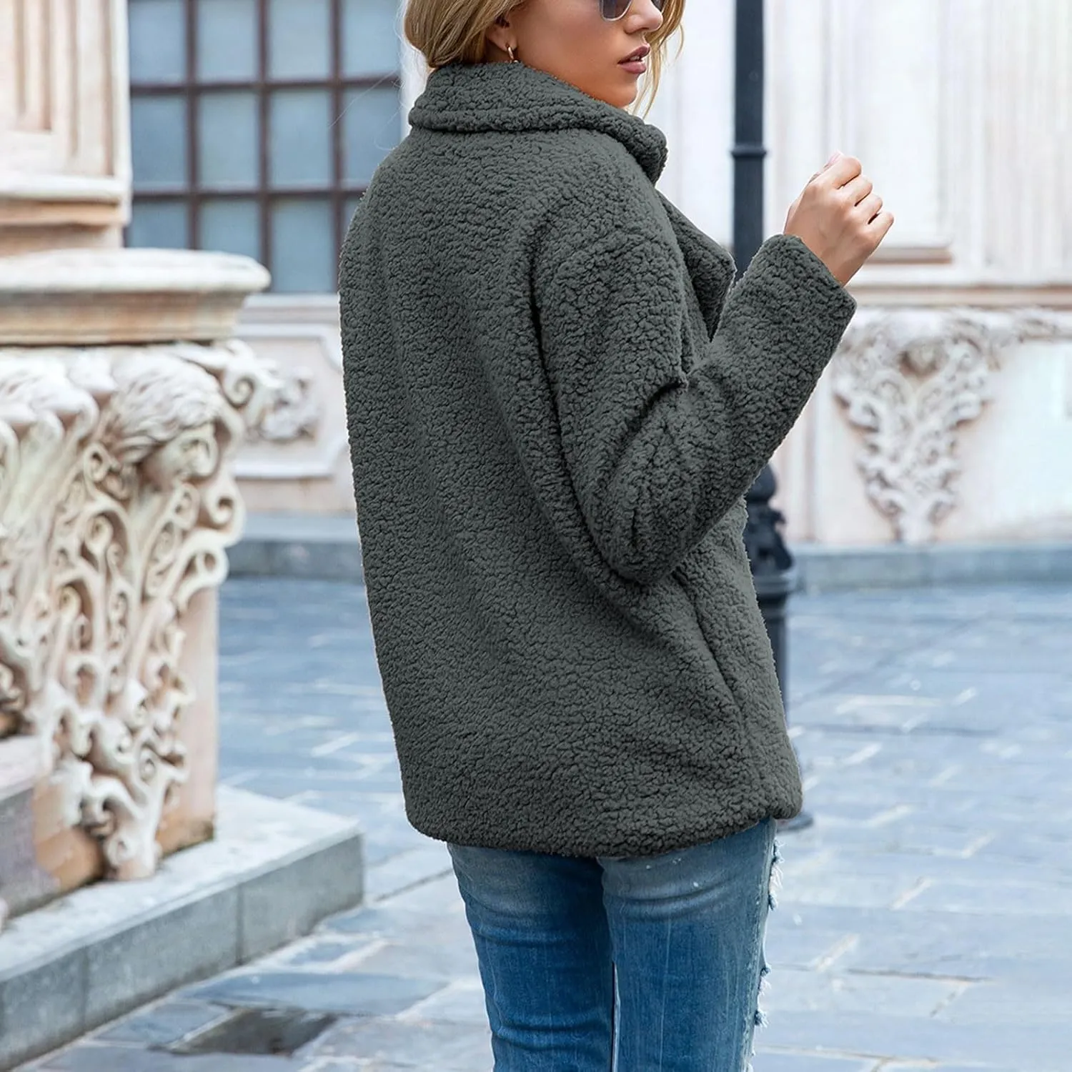 Sherpa Jacket Women Button Down Fuzzy Fleece Jacket with Pockets Winter Casual Lapel Neck Faux Fur Coat Outerwear